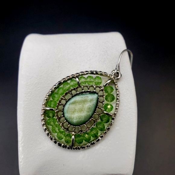 Vintage Style Dangle Green and Silver Beaded Tear Drop Earings - Picture 4 of 5